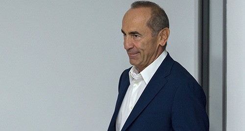 Robert Kocharyan. Photo © Sputnik / Asatur Yesayants https://ru.armeniasputnik.am/politics/20180831/14160625/robert-kocharyan-primet-uchastie-v-parlamentskih-vyborah.html Robert Kocharyan. Photo © Sputnik / Asatur Yesayants https://ru.armeniasputnik.am/politics/20180831/14160625/robert-kocharyan-primet-uchastie-v-parlamentskih-vyborah.html