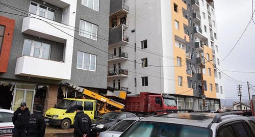 Residential building in Tbilisi partly destroyed by gas explosion, January 17, 2019. Photo: © Sputnik / Vladimir Umikashvili https://sputnik-georgia.ru/reviews/20190117/243944486/Nochnaya-tragediya-kto-postroil-dom-v-Tbilisi-i-pochemu-progremel-vzryv.html Residential building in Tbilisi partly destroyed by gas explosion, January 17, 2019. Photo: © Sputnik / Vladimir Umikashvili https://sputnik-georgia.ru/reviews/20190117/243944486/Nochnaya-tragediya-kto-postroil-dom-v-Tbilisi-i-pochemu-progremel-vzryv.html