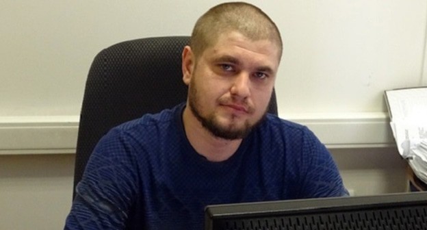 Rustam Amerkhanov, the deputy director general for gas sales at the "Gazprom Mezhregiongaz Grozny" Company. Photo http://groznyrg.ru/info.php?gait=rukovodstvo Rustam Amerkhanov, the deputy director general for gas sales at the "Gazprom Mezhregiongaz Grozny" Company. Photo http://groznyrg.ru/info.php?gait=rukovodstvo