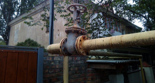 A gas pipe near a private house. Photo by Nina Tumanova for the "Caucasian Knot" A gas pipe near a private house. Photo by Nina Tumanova for the "Caucasian Knot"