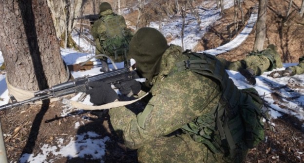 Reconnaissance scouts take part in military drills in mountains. Photo: press service of the Southern Military District of Russia Reconnaissance scouts take part in military drills in mountains. Photo: press service of the Southern Military District of Russia