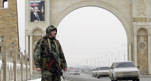 An entrance to Grozny. Photo: REUTERS/Denis Sinyakov (RUSSIA) An entrance to Grozny. Photo: REUTERS/Denis Sinyakov (RUSSIA)