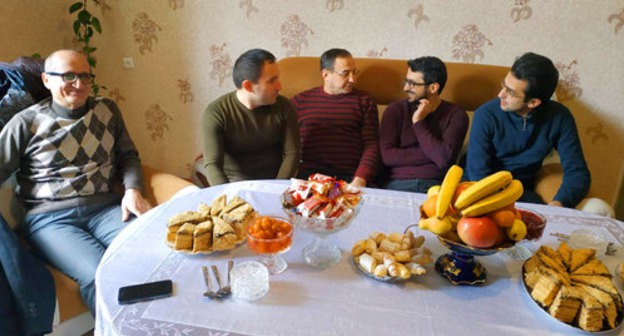 Mamed Ibragim (centre) at home. Photo by Aziz Karimov for the Caucasian Knot Mamed Ibragim (centre) at home. Photo by Aziz Karimov for the Caucasian Knot