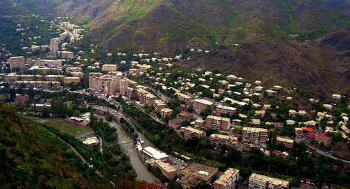Alaverdi (Armenia). Photo: Gardmanahay https://ru.wikipedia.org/wiki/Алаверди Alaverdi (Armenia). Photo: Gardmanahay https://ru.wikipedia.org/wiki/Алаверди