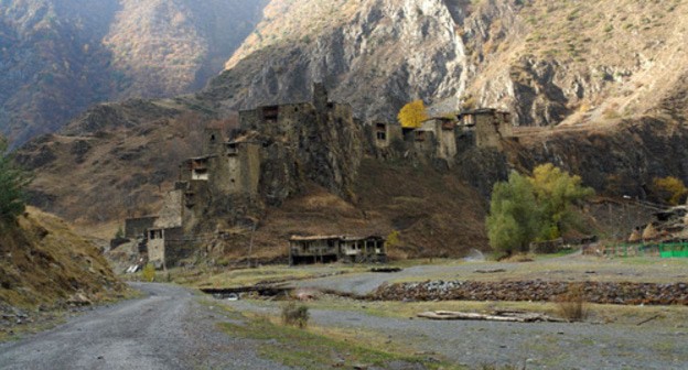 The village of Shatili. Photo: Paata (www.paata.ge) - https://www.flickr.com/photos/paata/1813158428/ The village of Shatili. Photo: Paata (www.paata.ge) - https://www.flickr.com/photos/paata/1813158428/