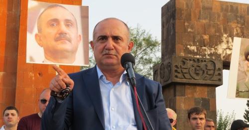 Samvel Babayan speaks in front of his supporters in Stepanakert, July 10, 2018. Photo by Alvard Grigoryan for the Caucasian Knot Samvel Babayan speaks in front of his supporters in Stepanakert, July 10, 2018. Photo by Alvard Grigoryan for the Caucasian Knot