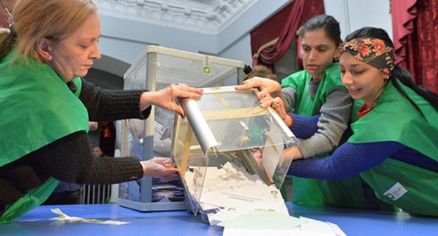 Polling station in Georgia, November 28, 2018. Photo: REUTERS/Tornike Turabelidze Polling station in Georgia, November 28, 2018. Photo: REUTERS/Tornike Turabelidze