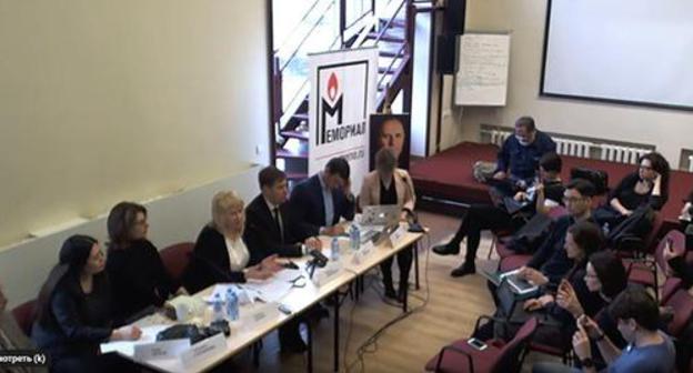 A press conference on Oyub Titiev's case. Photo: screenshot of the video by the Human Rights Centre "Memorial" A press conference on Oyub Titiev's case. Photo: screenshot of the video by the Human Rights Centre "Memorial"