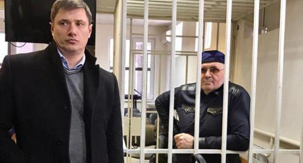 Pyotr Zaikin, an advocate, and Oyub Titiev (on the right). Photo by Patimat Makhmudova for the "Caucasian Knot" Pyotr Zaikin, an advocate, and Oyub Titiev (on the right). Photo by Patimat Makhmudova for the "Caucasian Knot"