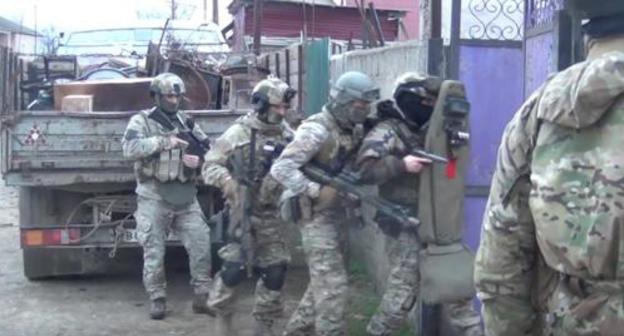 Screenshot from Youtube video at https://www.youtube.com/watch?v=UITT5vRg2gA&feature=youtu.be Screenshot from Youtube video at https://www.youtube.com/watch?v=UITT5vRg2gA&feature=youtu.be