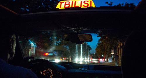 A view of Tbilisi from a taxi. Photo: Nicolai Cosedis Andersen https://www.flickr.com/ A view of Tbilisi from a taxi. Photo: Nicolai Cosedis Andersen https://www.flickr.com/