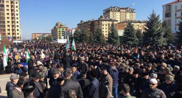 Thousands gathered for a protest in Magas, March 26, 2019. Photo by Magomed Mutsolgov for the Caucasian Knot Thousands gathered for a protest in Magas, March 26, 2019. Photo by Magomed Mutsolgov for the Caucasian Knot