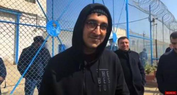 Bairam Mamedov after pardoning. Photo: screenshot of the video by MeydanTV on Youtube https://www.youtube.com/watch?v=SLRlTINa17c Bairam Mamedov after pardoning. Photo: screenshot of the video by MeydanTV on Youtube https://www.youtube.com/watch?v=SLRlTINa17c
