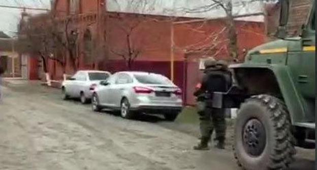 Law enforcers in masks in the streets of Ingushetia on April 3, 2019. Photo: screenshot of the video by FortangaORG Law enforcers in masks in the streets of Ingushetia on April 3, 2019. Photo: screenshot of the video by FortangaORG