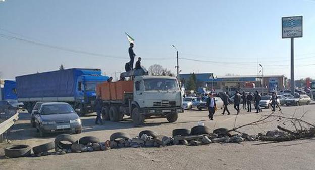 Protest rally at the "Caucasus" highway, March 27, 2019. Photo by Umar Yovloi for the Caucasian Knot Protest rally at the "Caucasus" highway, March 27, 2019. Photo by Umar Yovloi for the Caucasian Knot