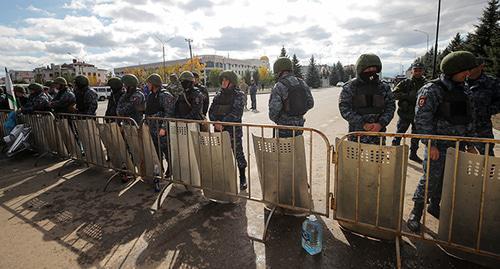 Law enforcers, Magas, October 2018. Photo: REUTERS/Maxim Shemetov Law enforcers, Magas, October 2018. Photo: REUTERS/Maxim Shemetov