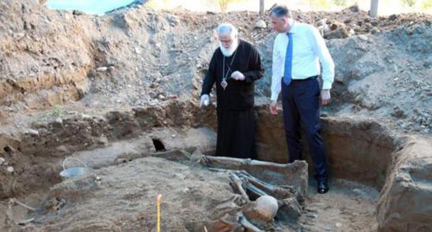 Graves with remains of 150 citizens executed during repressions in 1937-1938, found in Batumi in Georgia (The Autonomous Republic of Adjara). Photo: Facebook of Batumi's Diocese https://www.facebook.com/photo.php?fbid=1984889058472554&set=pcb.1984896091805184&type=3&theater Graves with remains of 150 citizens executed during repressions in 1937-1938, found in Batumi in Georgia (The Autonomous Republic of Adjara). Photo: Facebook of Batumi's Diocese https://www.facebook.com/photo.php?fbid=1984889058472554&set=pcb.1984896091805184&type=3&theater