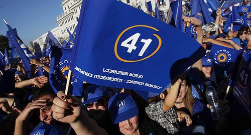 Supporters of the "Georgian Dream" Party. Photo: REUTERS/David Mdzinarishvili Supporters of the "Georgian Dream" Party. Photo: REUTERS/David Mdzinarishvili