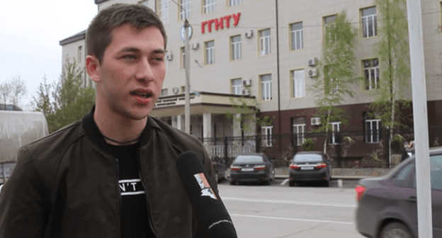 One of the heroes of a video story "Chechen youth addresses pseudo-patriotic bloggers". Screenshot from video posted at https://www.youtube.com/watch?v=Y3hMxHTLRkU One of the heroes of a video story "Chechen youth addresses pseudo-patriotic bloggers". Screenshot from video posted at https://www.youtube.com/watch?v=Y3hMxHTLRkU