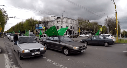A motor rally with the Adyg flags held in Nalchik. Screenshot of the video by Sergei Chernov "The Circassian Flag Day". Nalchik, April 25, 2017 https://www.youtube.com/watch?v=1wo_48hgN3U A motor rally with the Adyg flags held in Nalchik. Screenshot of the video by Sergei Chernov "The Circassian Flag Day". Nalchik, April 25, 2017 https://www.youtube.com/watch?v=1wo_48hgN3U