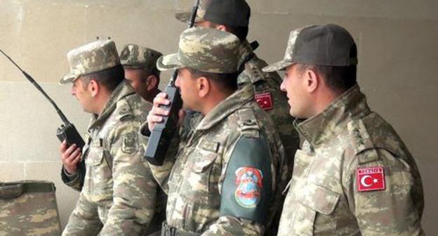 Azerbaijani and Turkish military servicemen. Photo by the press service of the Azerbaijani Ministry of Defence https://mod.gov.az/ru/news/nachalis-sovmestnye-azerbajdzhano-tureckie-takticheskie-ucheniya-s-boevoj-strelboj-26674.html Azerbaijani and Turkish military servicemen. Photo by the press service of the Azerbaijani Ministry of Defence https://mod.gov.az/ru/news/nachalis-sovmestnye-azerbajdzhano-tureckie-takticheskie-ucheniya-s-boevoj-strelboj-26674.html