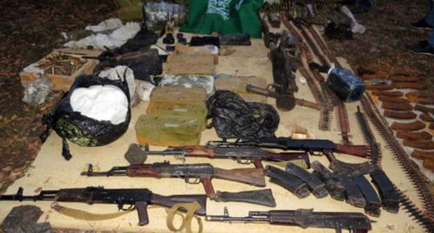 A hideout with ammunition. Photo by the press service of the Russian National Antiterrorist Committee http://nac.gov.ru/kontrterroristicheskie-operacii/v-ingushetii-obnaruzhen-banditskiy-shron-s.html A hideout with ammunition. Photo by the press service of the Russian National Antiterrorist Committee http://nac.gov.ru/kontrterroristicheskie-operacii/v-ingushetii-obnaruzhen-banditskiy-shron-s.html