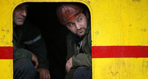 Georgian miners. Photo: REUTERS/David Mdzinarishvili Georgian miners. Photo: REUTERS/David Mdzinarishvili