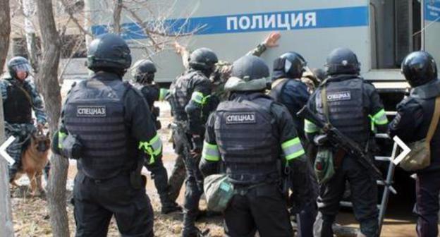 Special forces. Photo: http://nac.gov.ru/antiterroristicheskie-ucheniya/operativnym-shtabom-v-altayskom-krae-provedeno-0.html Special forces. Photo: http://nac.gov.ru/antiterroristicheskie-ucheniya/operativnym-shtabom-v-altayskom-krae-provedeno-0.html