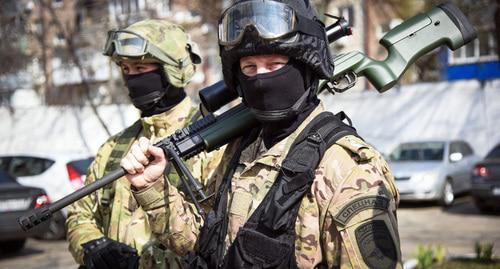 Law enforcers. Photo: Elena Sineok, Yuga.ru Law enforcers. Photo: Elena Sineok, Yuga.ru
