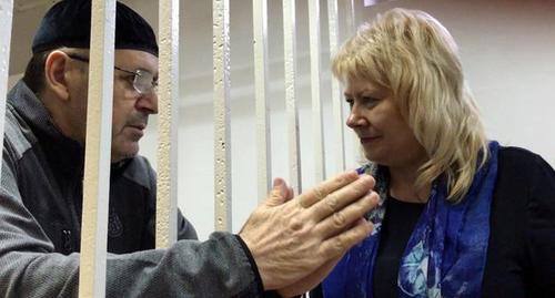 Oyub Titiev with his advocate Marina Dubrovina. Photo by the Caucasian Knot Oyub Titiev with his advocate Marina Dubrovina. Photo by the Caucasian Knot