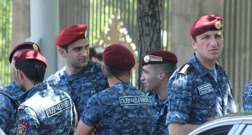 Law enforcers in Armenia. Photo by Tigran Petrosyan for the "Caucasian Knot" Law enforcers in Armenia. Photo by Tigran Petrosyan for the "Caucasian Knot"