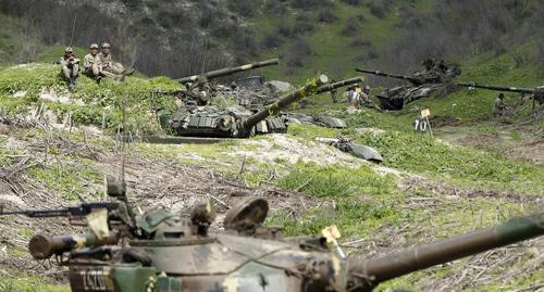 On the contact line in Nagorno-Karabakh. Photo: REUTERS/Staff TPX IMAGES OF THE DAY On the contact line in Nagorno-Karabakh. Photo: REUTERS/Staff TPX IMAGES OF THE DAY