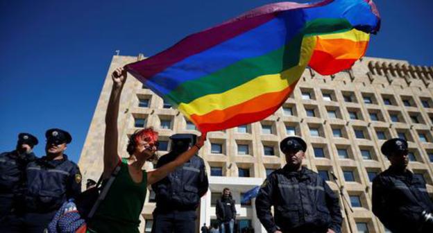 A participant of the LGBT action in Tbilisi. May 2017. Photo: REUTERS/David Mdzinarishvili A participant of the LGBT action in Tbilisi. May 2017. Photo: REUTERS/David Mdzinarishvili