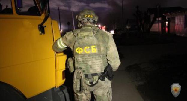 FSB agent takes part in special operation. Photo: press service of the National Antiterrorism Committee, http://nac.gov.ru/fotomaterialy@page=2.html#&gid=1&pid=3 FSB agent takes part in special operation. Photo: press service of the National Antiterrorism Committee, http://nac.gov.ru/fotomaterialy@page=2.html#&gid=1&pid=3