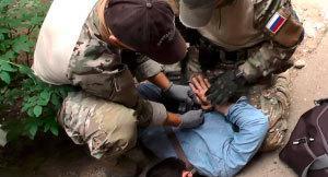 Detention. Photo: NAC press service, http://nac.gov.ru/terrorizmu-net/presechena-deyatelnost-zakonspirirovannoy-yacheyki.html Detention. Photo: NAC press service, http://nac.gov.ru/terrorizmu-net/presechena-deyatelnost-zakonspirirovannoy-yacheyki.html