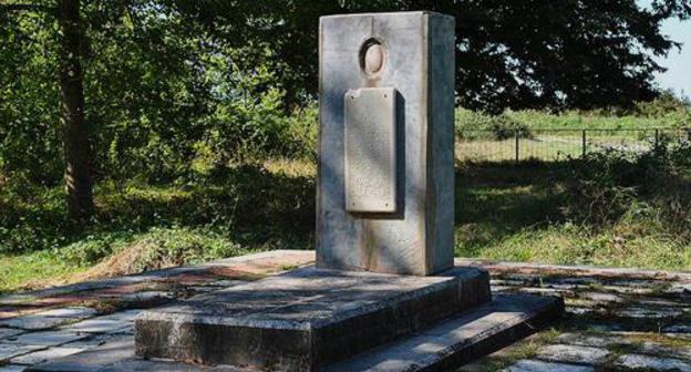 Grave of Hadji Murad. Photo: S.Ehmedli / Wikimedi Grave of Hadji Murad. Photo: S.Ehmedli / Wikimedi