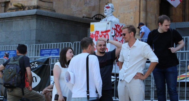 Russian residents residing in Georgia hold picket in Tbilisi, July 16, 2019. Photo by Inna Kukudzhanova for the Caucasian Knot Russian residents residing in Georgia hold picket in Tbilisi, July 16, 2019. Photo by Inna Kukudzhanova for the Caucasian Knot