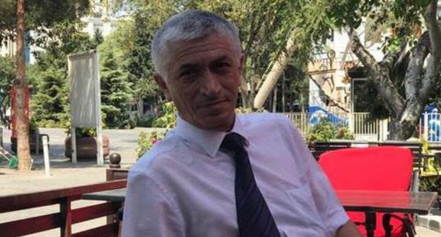 Agil Makhmudov. Photo: press service of the hefteaz.tv http://hefteaz.info/2017/10/adsizlar-t%C9%99b%C9%99q%C9%99si-v%C9%99-ya-uc-n%C9%99sillik-olk%C9%99/ Agil Makhmudov. Photo: press service of the hefteaz.tv http://hefteaz.info/2017/10/adsizlar-t%C9%99b%C9%99q%C9%99si-v%C9%99-ya-uc-n%C9%99sillik-olk%C9%99/