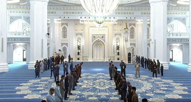 The opening ceremony of the "Muslims' Pride" Mosque in Shali. Photo: screenshot of the video by the Grozny TV channel https://www.youtube.com/watch?time_continue=1&v=yQN_j5xjwXM The opening ceremony of the "Muslims' Pride" Mosque in Shali. Photo: screenshot of the video by the Grozny TV channel https://www.youtube.com/watch?time_continue=1&v=yQN_j5xjwXM