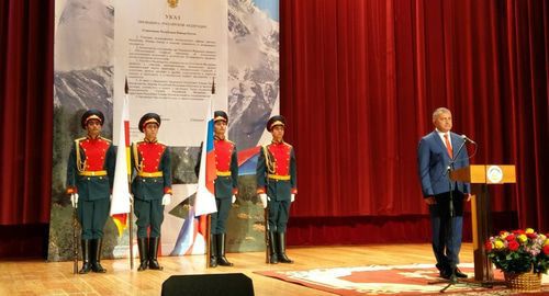 The official meeting in the cinema hall "Chermen" during the celebration of the 11th anniversary of the recognition of the South Ossetia's independence by Russia. Photo by Anna Dzhioyeva for the "Caucasian Knot" The official meeting in the cinema hall "Chermen" during the celebration of the 11th anniversary of the recognition of the South Ossetia's independence by Russia. Photo by Anna Dzhioyeva for the "Caucasian Knot"