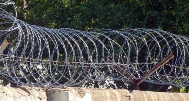 Barbed wire. Photo by Nina Tumanova for the "Caucasian Knot" Barbed wire. Photo by Nina Tumanova for the "Caucasian Knot"