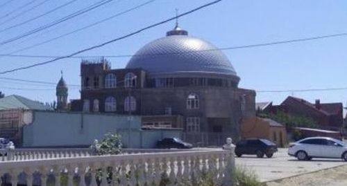 Mosque in the Hungarian Fighters street in Makhachkala. Photo by Patimat Makhmudova for the Caucasian Knot Mosque in the Hungarian Fighters street in Makhachkala. Photo by Patimat Makhmudova for the Caucasian Knot