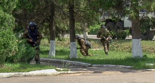 Law enforcers. Photo: press service of the Russian National Antiterrorist Committee http://nac.gov.ru/antiterroristicheskie-ucheniya/operativnym-shtabom-v-orlovskoy-oblasti-provedeno.html Law enforcers. Photo: press service of the Russian National Antiterrorist Committee http://nac.gov.ru/antiterroristicheskie-ucheniya/operativnym-shtabom-v-orlovskoy-oblasti-provedeno.html