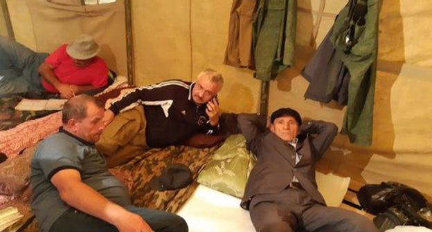 Participants of the hunger strike in Makhachkala. Photo by Timur Isaev for the "Caucasian Knot" Participants of the hunger strike in Makhachkala. Photo by Timur Isaev for the "Caucasian Knot"