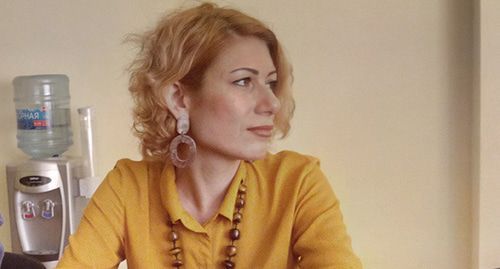 Suat Abdullaeva, wife of Arsen Abdullaev, September 25, 2019. Photo by Rasul Magomedov for the Caucasian Knot Suat Abdullaeva, wife of Arsen Abdullaev, September 25, 2019. Photo by Rasul Magomedov for the Caucasian Knot