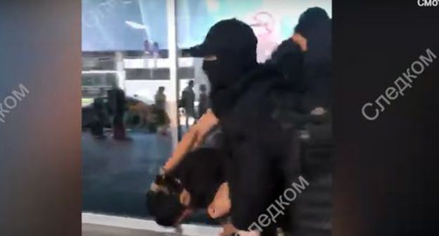 Detention on the charge of financing a terrorist organization. Screenshot from video posted by the Investigating Committee of the Russian Federation, https://www.youtube.com/channel/UCOiAwKQuFMdJuK7wwDIoKpA Detention on the charge of financing a terrorist organization. Screenshot from video posted by the Investigating Committee of the Russian Federation, https://www.youtube.com/channel/UCOiAwKQuFMdJuK7wwDIoKpA