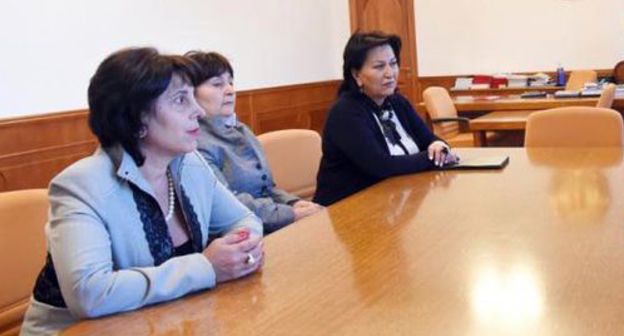 Representatives of the socio-cultural public organization "Mother Armenia XXI" at a meeting. Photo by the press service of the President of Nagorno-Karabakh Representatives of the socio-cultural public organization "Mother Armenia XXI" at a meeting. Photo by the press service of the President of Nagorno-Karabakh