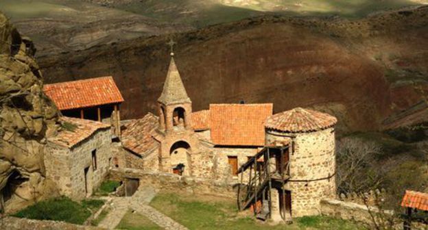 David Gareja Monastery Complex. Photo: Paata Vardanashvili https://ru.wikipedia.org/wiki David Gareja Monastery Complex. Photo: Paata Vardanashvili https://ru.wikipedia.org/wiki