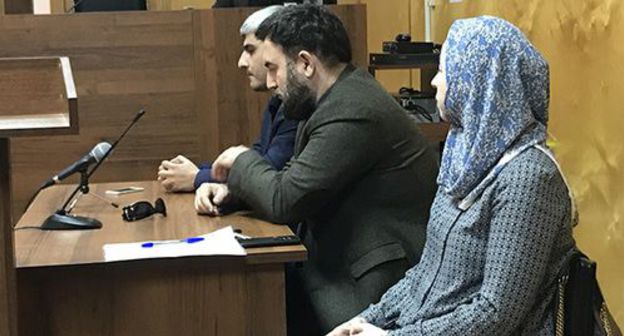 Advocates of Abdulmumin Gadjiev (from left to right): Arsen Shabanov, Akhmed Akhmedov and Dana Sakieva in the courtroom. Photo by Patimat Makhmudova for the Caucasian Knot Advocates of Abdulmumin Gadjiev (from left to right): Arsen Shabanov, Akhmed Akhmedov and Dana Sakieva in the courtroom. Photo by Patimat Makhmudova for the Caucasian Knot