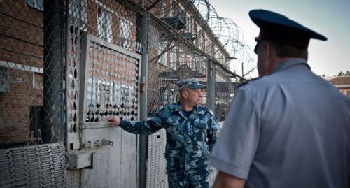 Prison staff. Photo: Elena Sineok, Yuga.ru Prison staff. Photo: Elena Sineok, Yuga.ru